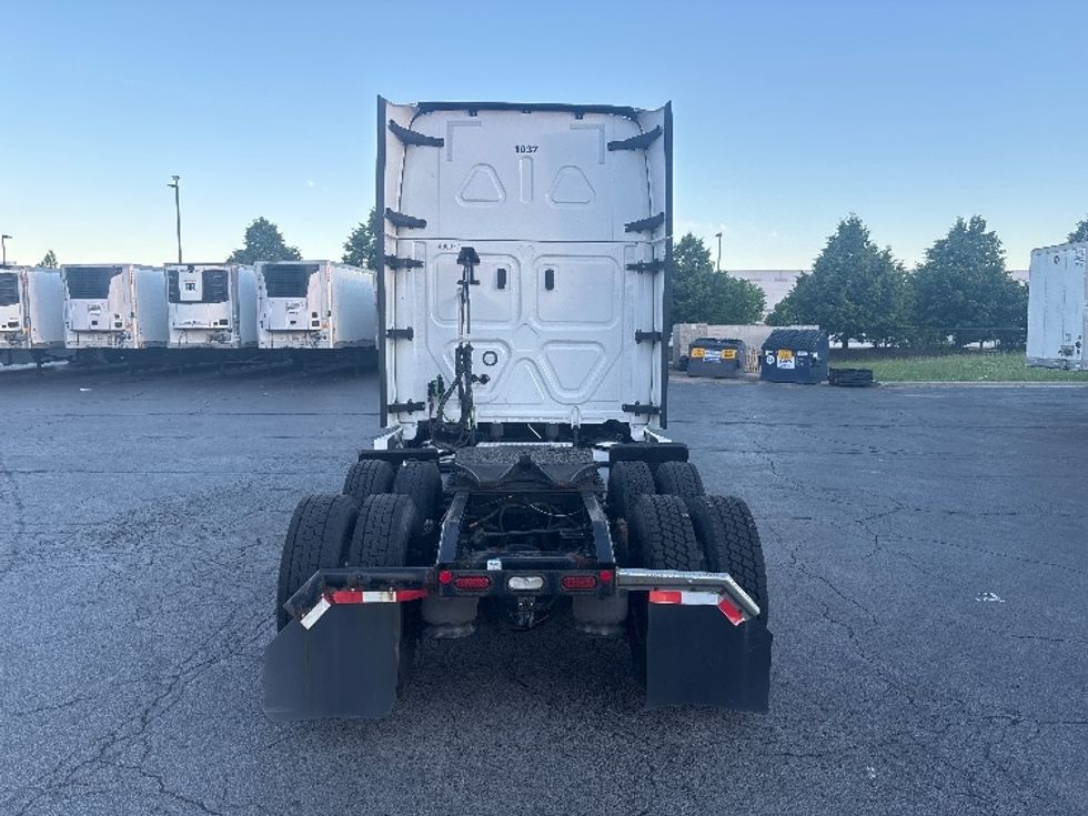 Sleeper Tractor-Heavy Duty Tractors-Freightliner-2022-T12664ST-Sturtevant-WI-683,876\n\t\tmiles-$ 53,750 - Image 6