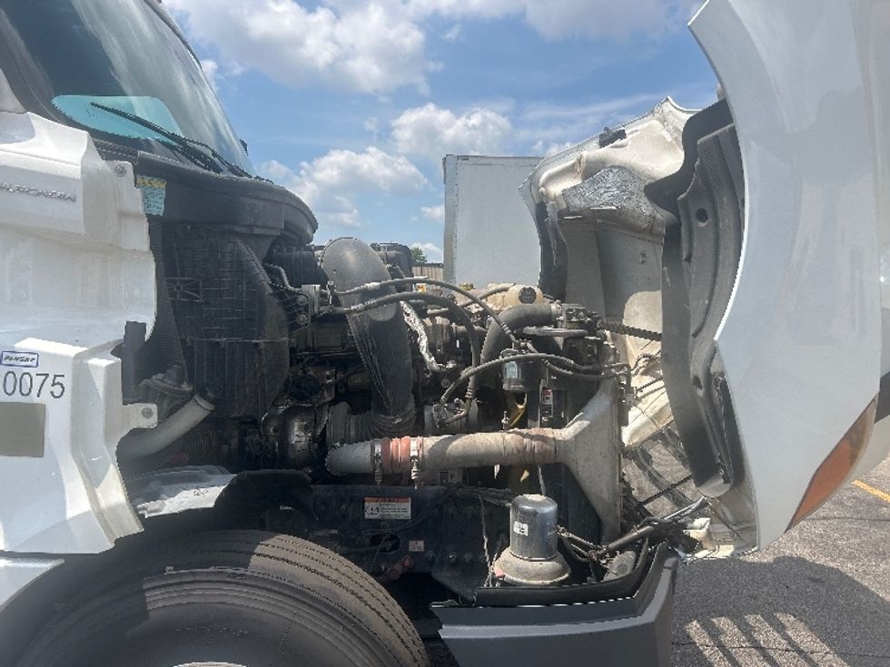 Sleeper Tractor-Heavy Duty Tractors-Freightliner-2022-T12664ST-Sturtevant-WI-747,478\n\t\tmiles-$ 50,750 - Image 20