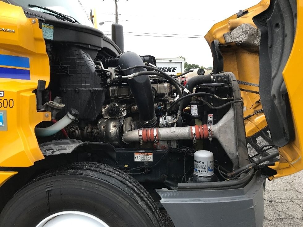 Sleeper Tractor-Heavy Duty Tractors-Freightliner-2022-T12664ST-Suffolk-VA-655,564\n\t\tmiles-$ 51,500 - Image 20