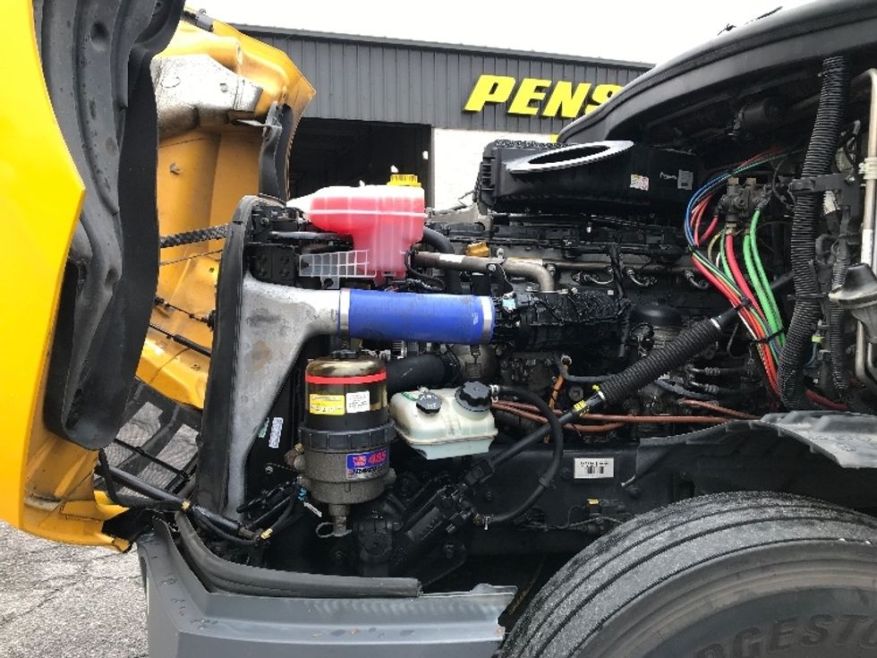 Sleeper Tractor-Heavy Duty Tractors-Freightliner-2022-T12664ST-Suffolk-VA-655,564\n\t\tmiles-$ 51,500 - Image 21