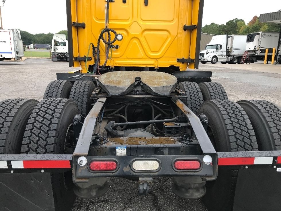 Sleeper Tractor-Heavy Duty Tractors-Freightliner-2022-T12664ST-Suffolk-VA-655,564\n\t\tmiles-$ 51,500 - Image 6