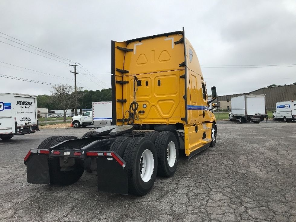 Sleeper Tractor-Heavy Duty Tractors-Freightliner-2022-T12664ST-Suffolk-VA-655,564\n\t\tmiles-$ 51,500 - Image 7