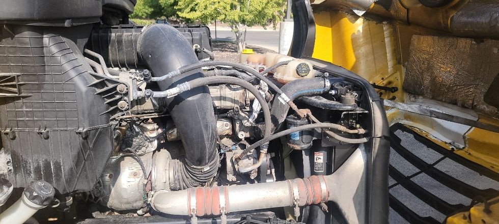 Sleeper Tractor-Heavy Duty Tractors-Freightliner-2022-T12664ST-Sun Valley-CA-455,408\n\t\tmiles-$ 78,500 - Image 20