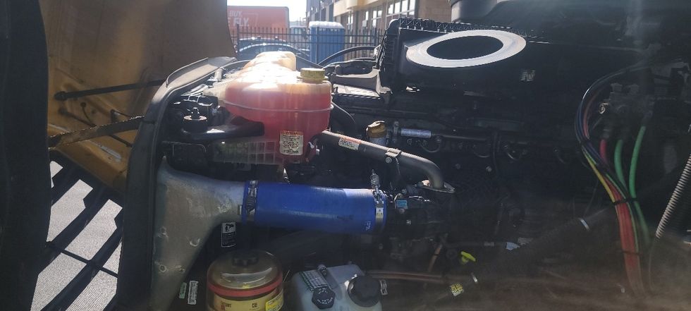 Sleeper Tractor-Heavy Duty Tractors-Freightliner-2022-T12664ST-Sun Valley-CA-455,408\n\t\tmiles-$ 78,500 - Image 21