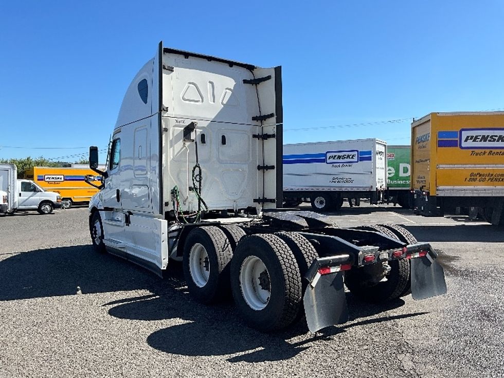 Sleeper Tractor-Heavy Duty Tractors-Freightliner-2022-T12664ST-Tacoma-WA-299,542\n\t\tmiles-$ 94,750 - Image 5