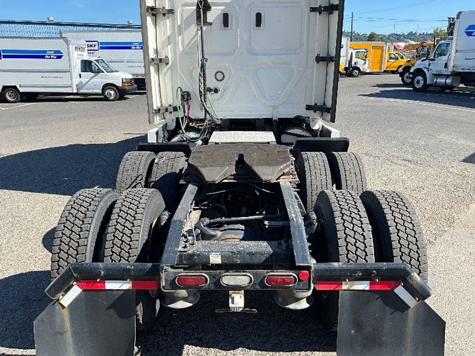 Sleeper Tractor-Heavy Duty Tractors-Freightliner-2022-T12664ST-Tacoma-WA-299,542\n\t\tmiles-$ 94,750 - Image 6