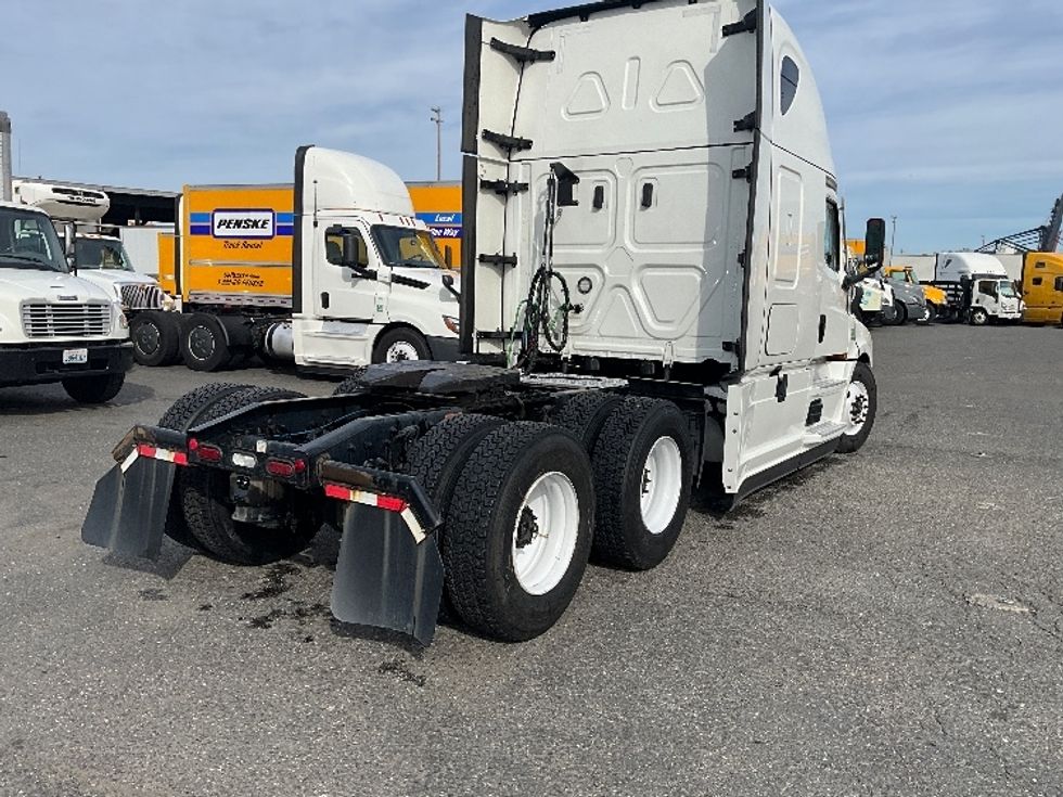 Sleeper Tractor-Heavy Duty Tractors-Freightliner-2022-T12664ST-Tacoma-WA-347,630\n\t\tmiles-$ 93,250 - Image 5