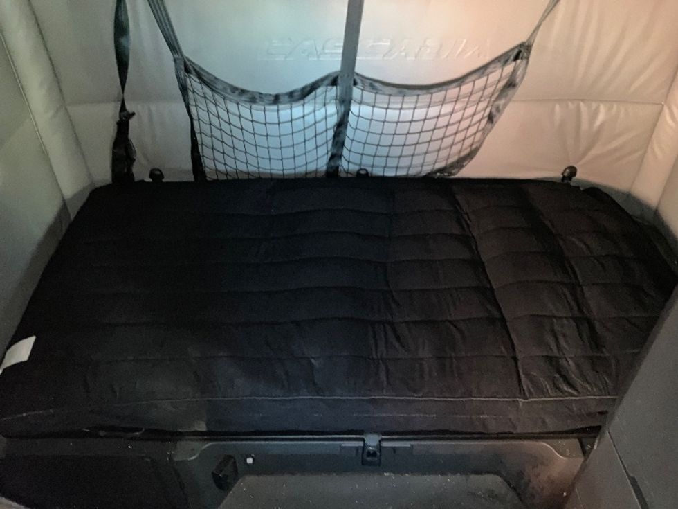 Sleeper Tractor-Heavy Duty Tractors-Freightliner-2022-T12664ST-Tacoma-WA-577,231\n\t\tmiles-$ 65,750 - Image 17