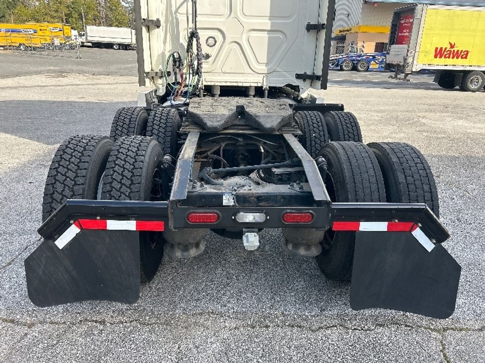 Sleeper Tractor-Heavy Duty Tractors-Freightliner-2022-T12664ST-Tallahassee-FL-257,258\n\t\tmiles-$ 87,250 - Image 6
