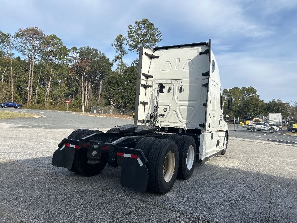 Sleeper Tractor-Heavy Duty Tractors-Freightliner-2022-T12664ST-Tallahassee-FL-257,258\n\t\tmiles-$ 87,250 - Image 7