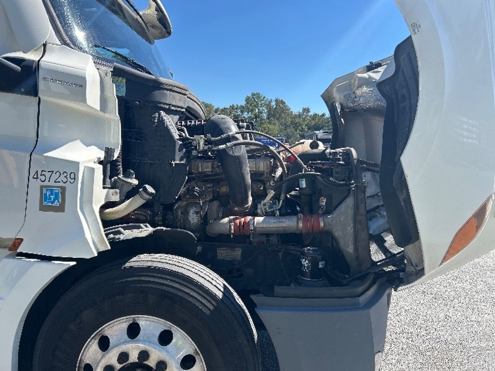 Sleeper Tractor-Heavy Duty Tractors-Freightliner-2022-T12664ST-Tallahassee-FL-539,325\n\t\tmiles-$ 66,750 - Image 19