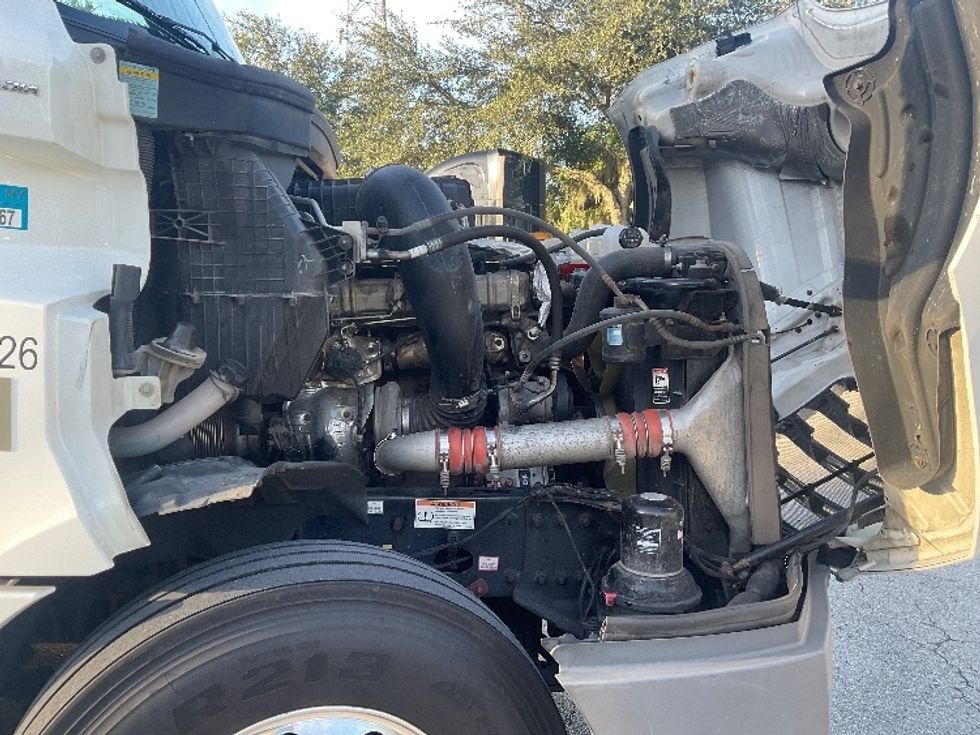 Sleeper Tractor-Heavy Duty Tractors-Freightliner-2022-T12664ST-Tampa-FL-503,975\n\t\tmiles-$ 78,750 - Image 20