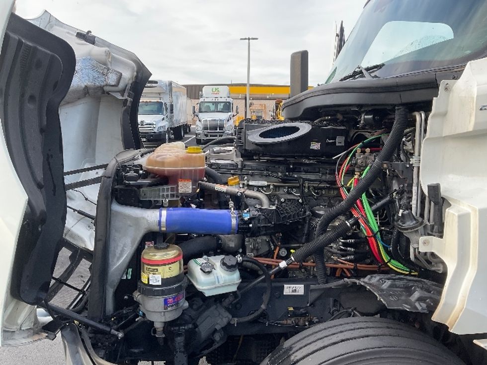 Sleeper Tractor-Heavy Duty Tractors-Freightliner-2022-T12664ST-Tampa-FL-566,773\n\t\tmiles-$ 59,750 - Image 20