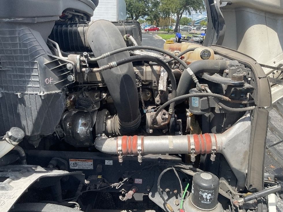 Sleeper Tractor-Heavy Duty Tractors-Freightliner-2022-T12664ST-Tampa-FL-655,472\n\t\tmiles-$ 64,250 - Image 20