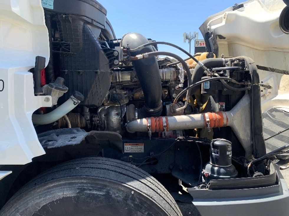 Sleeper Tractor-Heavy Duty Tractors-Freightliner-2022-T12664ST-Torrance-CA-384,105\n\t\tmiles-$ 85,000 - Image 20