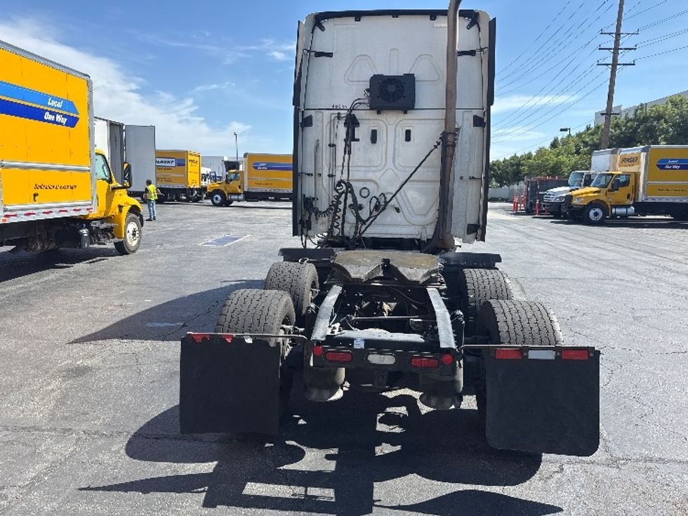 Sleeper Tractor-Heavy Duty Tractors-Freightliner-2022-T12664ST-Torrance-CA-474,163\n\t\tmiles-$ 78,750 - Image 6