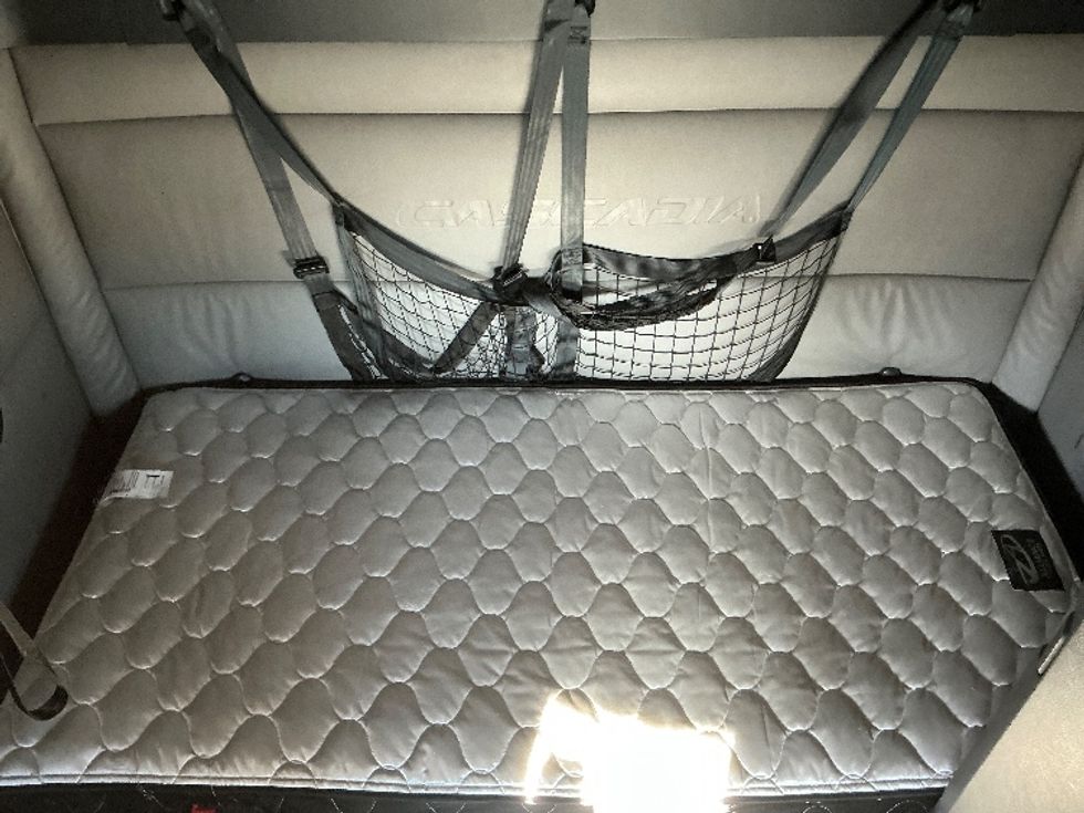 Sleeper Tractor-Heavy Duty Tractors-Freightliner-2022-T12664ST-Torrance-CA-478,612\n\t\tmiles-$ 76,500 - Image 17