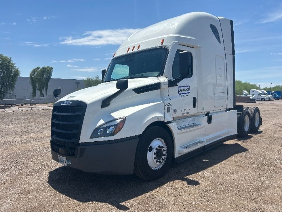 Sleeper Tractor-Heavy Duty Tractors-Freightliner-2022-T12664ST-Torrance-CA-503,011\n\t\tmiles-$ 74,250 - Image 3