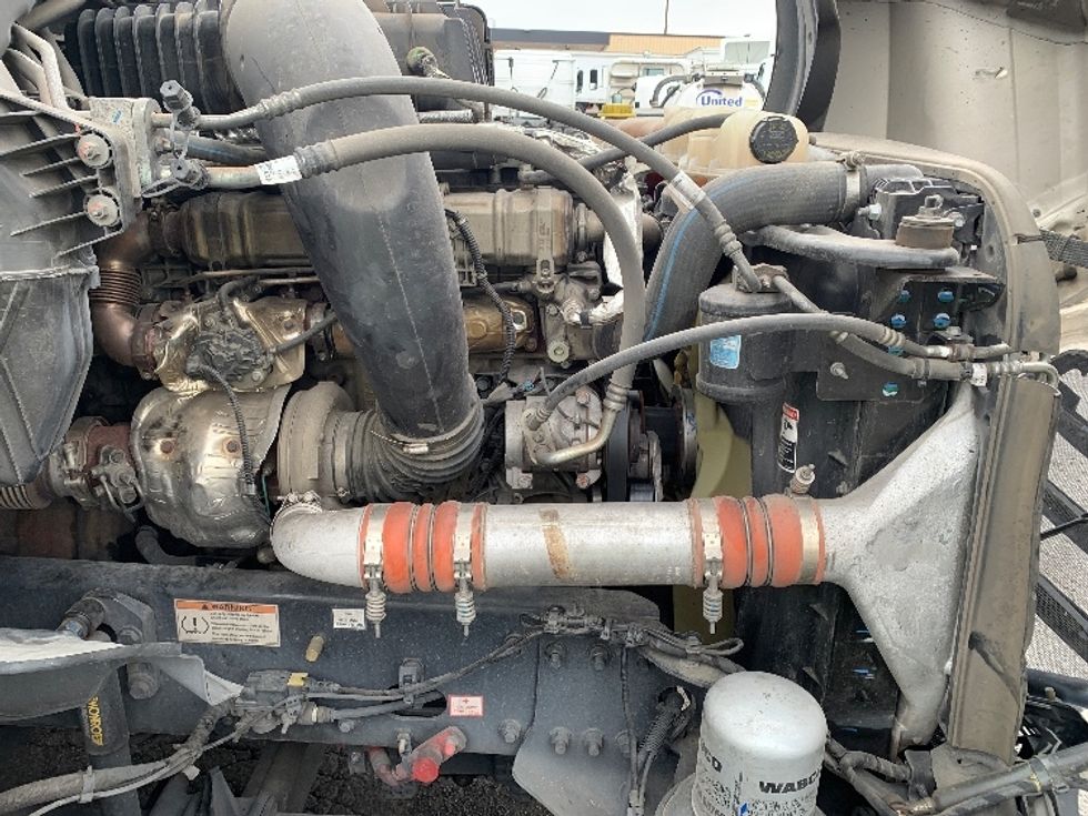 Sleeper Tractor-Heavy Duty Tractors-Freightliner-2022-T12664ST-Torrance-CA-508,484\n\t\tmiles-$ 71,250 - Image 20