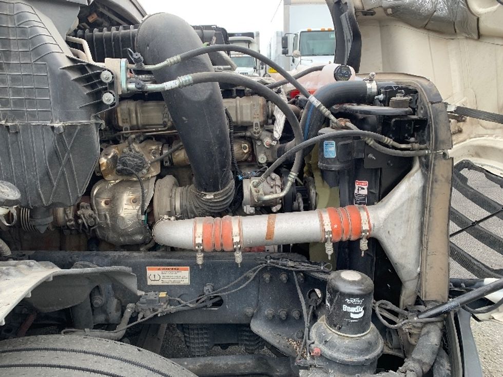 Sleeper Tractor-Heavy Duty Tractors-Freightliner-2022-T12664ST-Torrance-CA-518,285\n\t\tmiles-$ 70,500 - Image 20