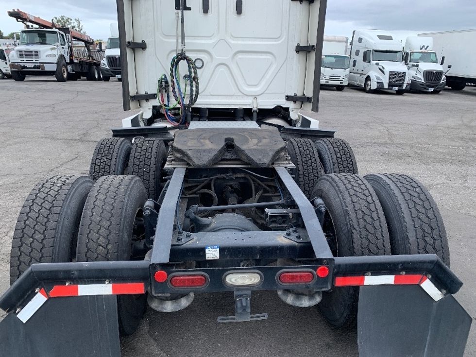 Sleeper Tractor-Heavy Duty Tractors-Freightliner-2022-T12664ST-Torrance-CA-518,285\n\t\tmiles-$ 70,500 - Image 6