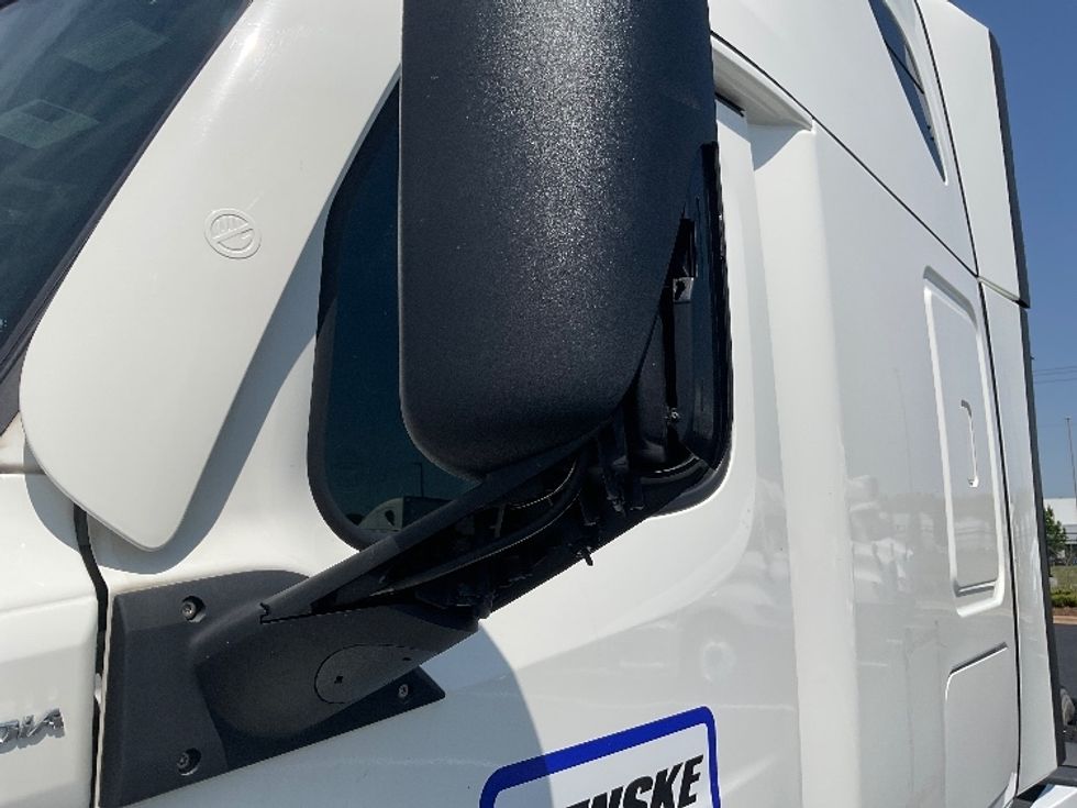 Sleeper Tractor-Heavy Duty Tractors-Freightliner-2022-T12664ST-Torrance-CA-570,248\n\t\tmiles-$ 75,750 - Image 26