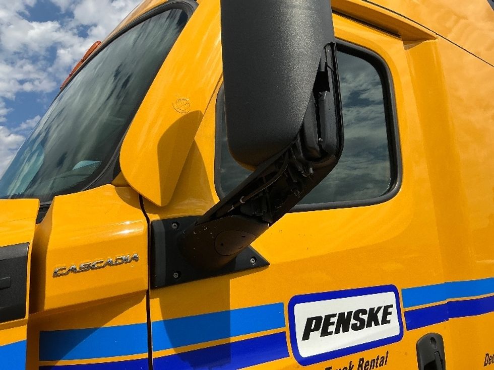 Sleeper Tractor-Heavy Duty Tractors-Freightliner-2022-T12664ST-Tucson-AZ-560,142\n\t\tmiles-$ 65,000 - Image 23