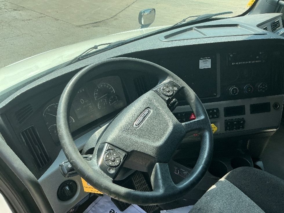 Sleeper Tractor-Heavy Duty Tractors-Freightliner-2022-T12664ST-Tulsa-OK-491,740\n\t\tmiles-$ 75,250 - Image 10
