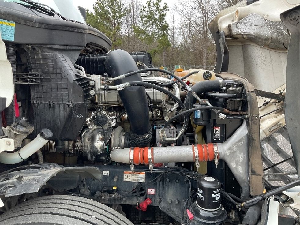 Sleeper Tractor-Heavy Duty Tractors-Freightliner-2022-T12664ST-Tuscaloosa-AL-402,495\n\t\tmiles-$ 78,250 - Image 20