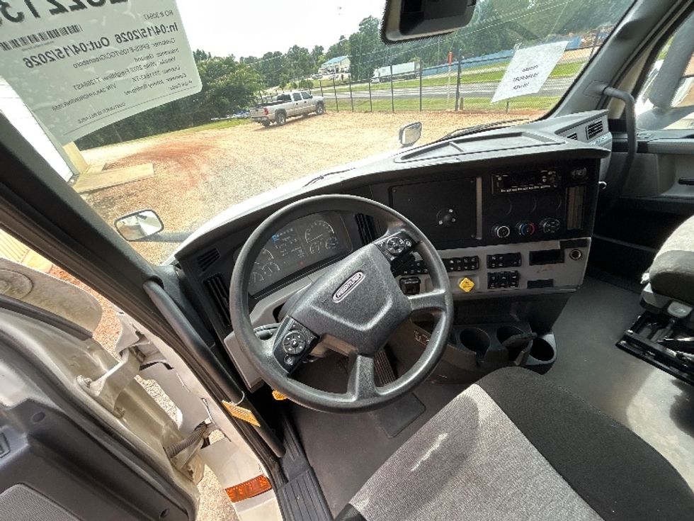 Sleeper Tractor-Heavy Duty Tractors-Freightliner-2022-T12664ST-Tyler-TX-381,164\n\t\tmiles-$ 89,250 - Image 10