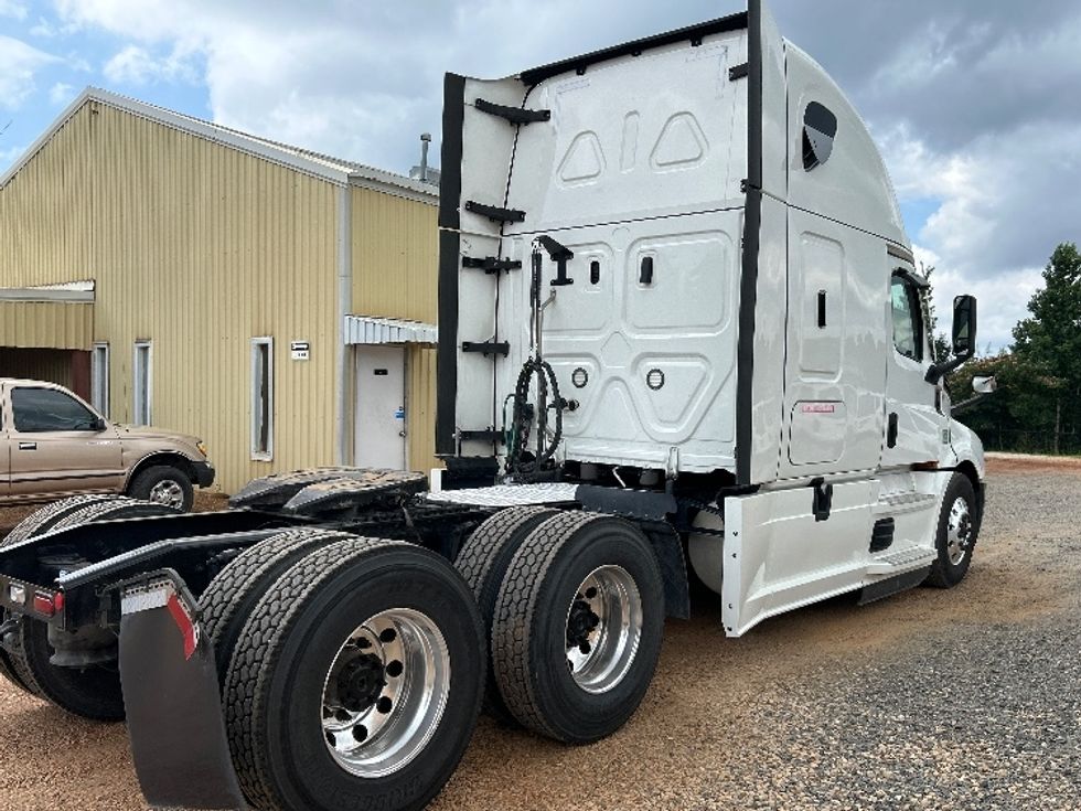 Sleeper Tractor-Heavy Duty Tractors-Freightliner-2022-T12664ST-Tyler-TX-381,164\n\t\tmiles-$ 89,250 - Image 7
