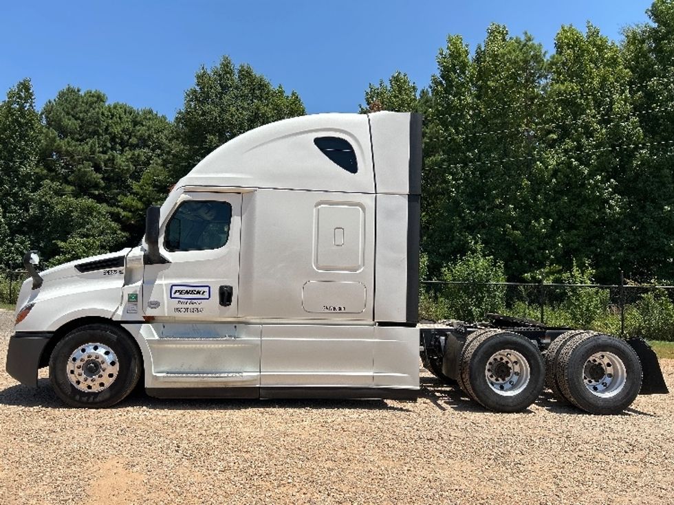Sleeper Tractor-Heavy Duty Tractors-Freightliner-2022-T12664ST-Tyler-TX-446,258\n\t\tmiles-$ 85,500 - Image 4