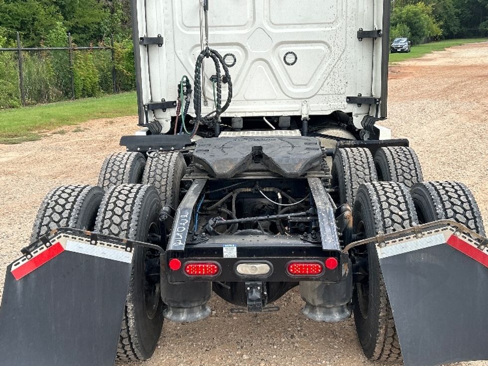 Sleeper Tractor-Heavy Duty Tractors-Freightliner-2022-T12664ST-Tyler-TX-446,258\n\t\tmiles-$ 85,500 - Image 6