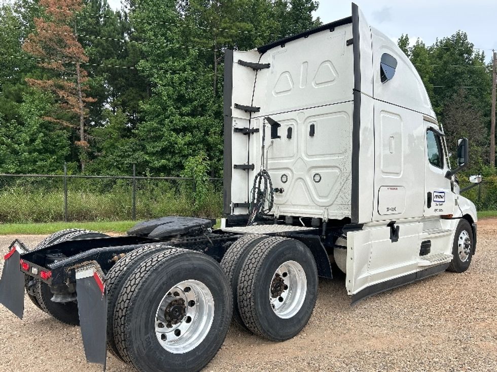 Sleeper Tractor-Heavy Duty Tractors-Freightliner-2022-T12664ST-Tyler-TX-446,258\n\t\tmiles-$ 85,500 - Image 7
