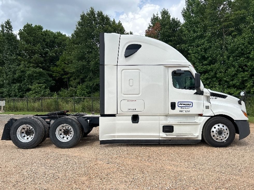 Sleeper Tractor-Heavy Duty Tractors-Freightliner-2022-T12664ST-Tyler-TX-446,258\n\t\tmiles-$ 85,500 - Image 8