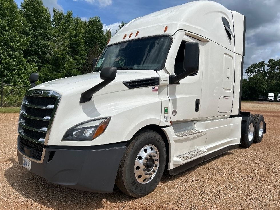 Sleeper Tractor-Heavy Duty Tractors-Freightliner-2022-T12664ST-Tyler-TX-452,348\n\t\tmiles-$ 79,000 - Image 3