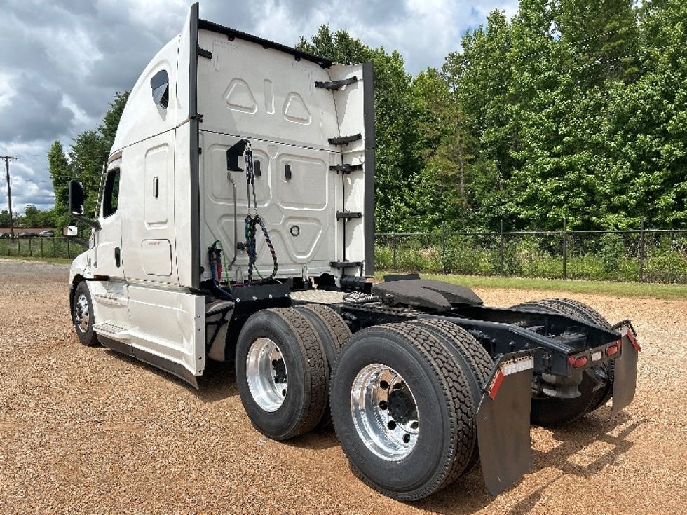 Sleeper Tractor-Heavy Duty Tractors-Freightliner-2022-T12664ST-Tyler-TX-452,348\n\t\tmiles-$ 79,000 - Image 5