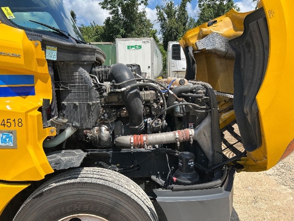 Sleeper Tractor-Heavy Duty Tractors-Freightliner-2022-T12664ST-Valdosta-GA-630,824\n\t\tmiles-$ 55,000 - Image 20