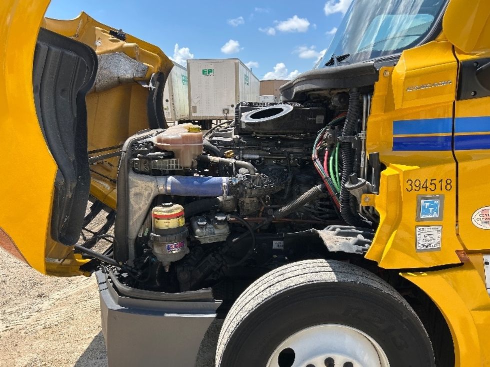 Sleeper Tractor-Heavy Duty Tractors-Freightliner-2022-T12664ST-Valdosta-GA-630,824\n\t\tmiles-$ 55,000 - Image 21