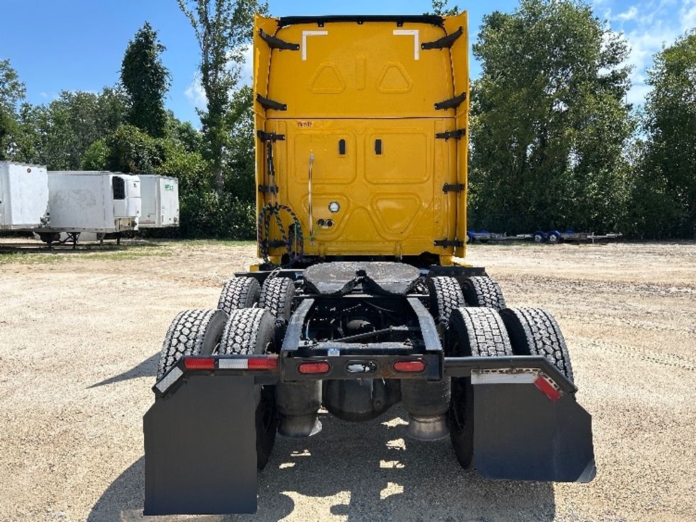 Sleeper Tractor-Heavy Duty Tractors-Freightliner-2022-T12664ST-Valdosta-GA-630,824\n\t\tmiles-$ 55,000 - Image 6