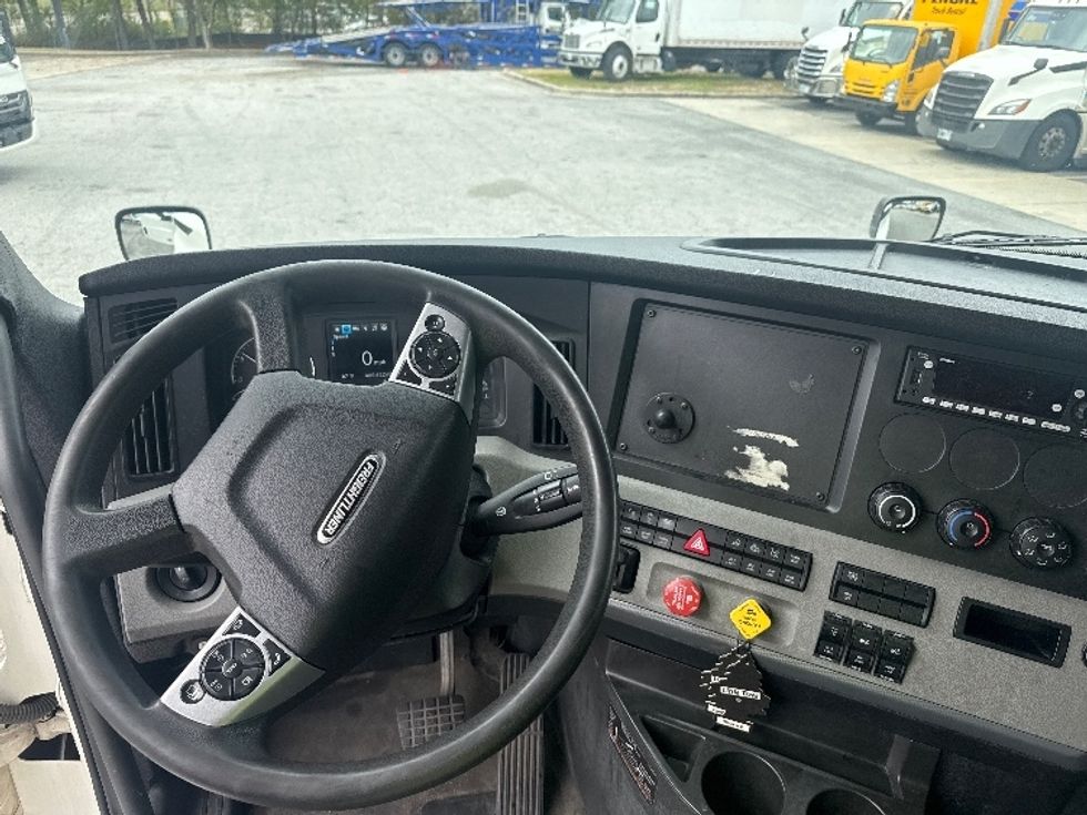 Sleeper Tractor-Heavy Duty Tractors-Freightliner-2022-T12664ST-West Columbia-SC-460,639\n\t\tmiles-$ 73,500 - Image 11