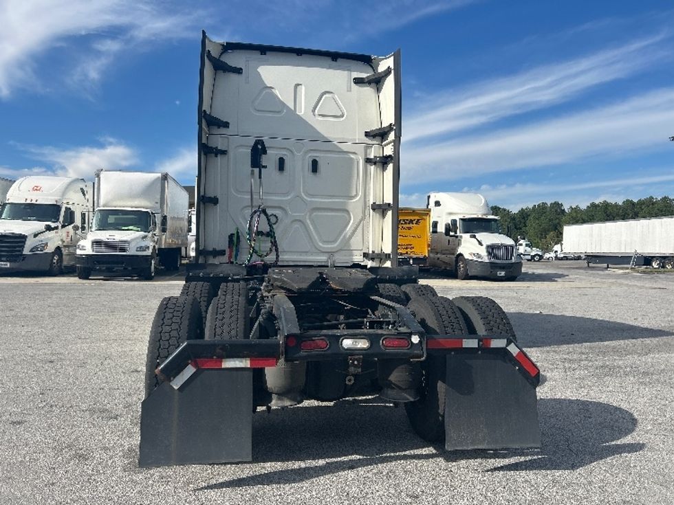 Sleeper Tractor-Heavy Duty Tractors-Freightliner-2022-T12664ST-West Columbia-SC-460,639\n\t\tmiles-$ 73,500 - Image 6