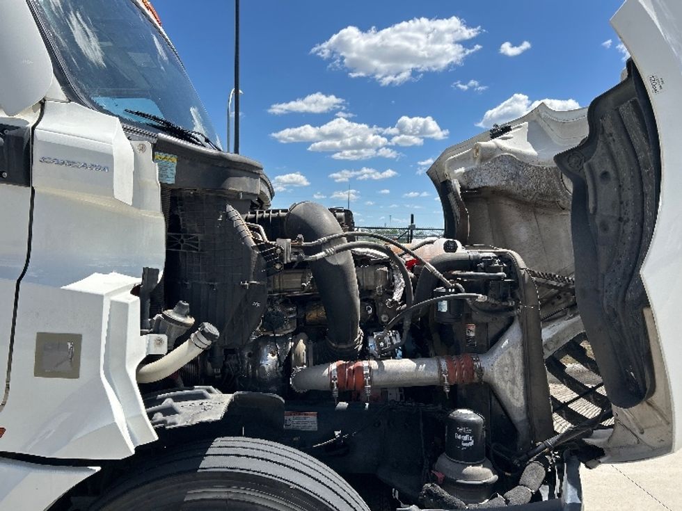 Sleeper Tractor-Heavy Duty Tractors-Freightliner-2022-T12664ST-West Fargo-ND-509,514\n\t\tmiles-$ 71,000 - Image 20