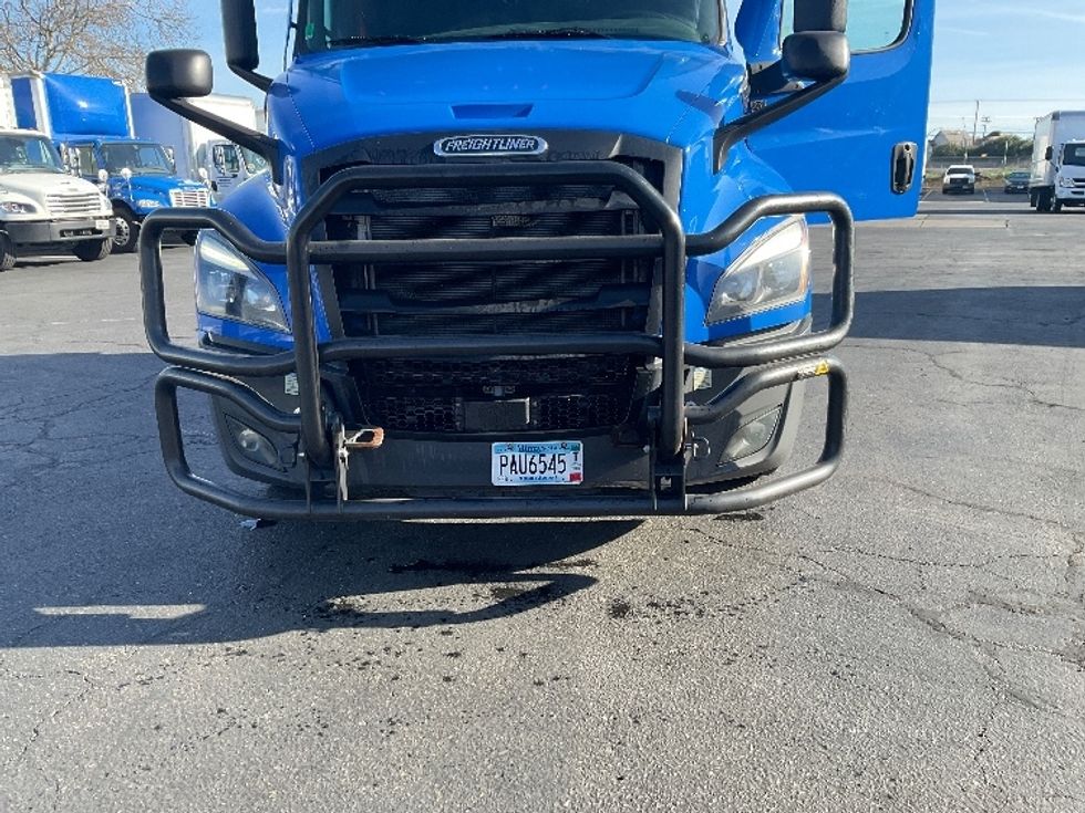 Sleeper Tractor-Heavy Duty Tractors-Freightliner-2022-T12664ST-West Sacramento-CA-345,264\n\t\tmiles-$ 96,500 - Image 22