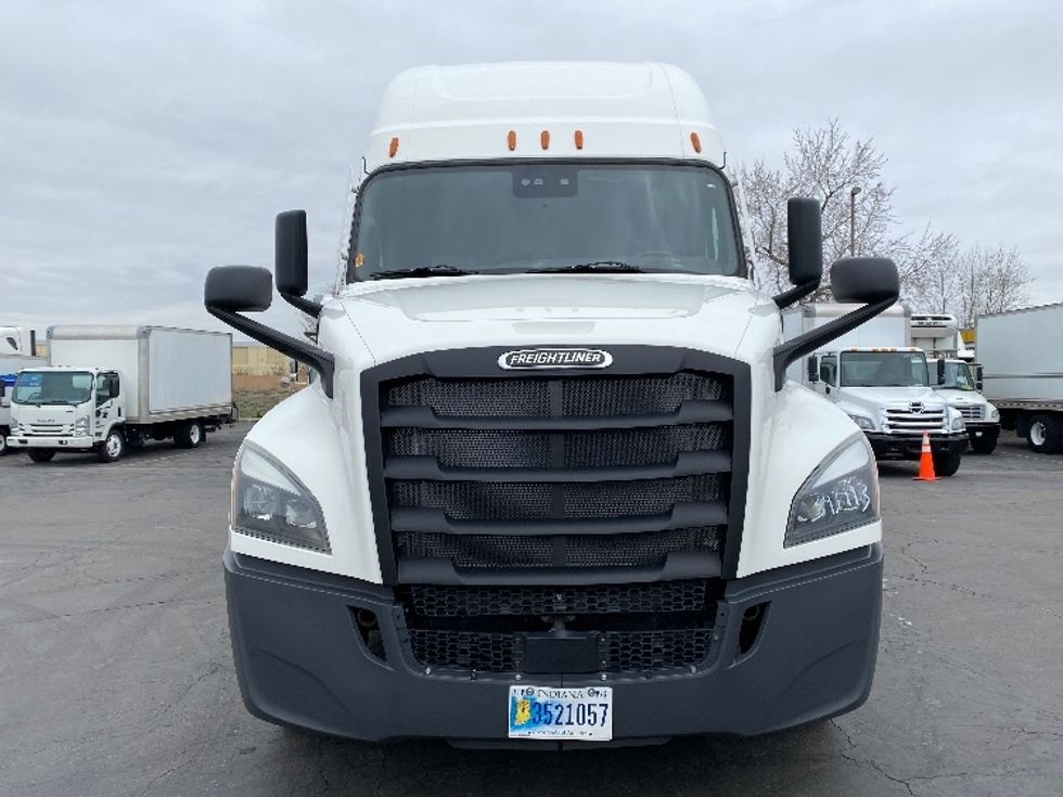 Sleeper Tractor-Heavy Duty Tractors-Freightliner-2022-T12664ST-West Valley City-UT-508,207\n\t\tmiles-$ 80,000 - Image 2