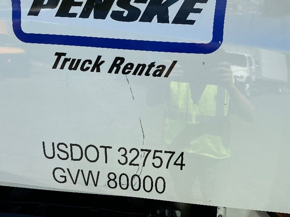 Sleeper Tractor-Heavy Duty Tractors-Freightliner-2022-T12664ST-West Valley City-UT-581,244\n\t\tmiles-$ 75,000 - Image 25