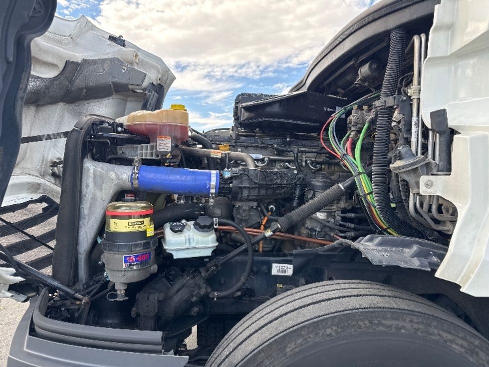 Sleeper Tractor-Heavy Duty Tractors-Freightliner-2022-T12664ST-West Valley City-UT-638,088\n\t\tmiles-$ 61,250 - Image 21