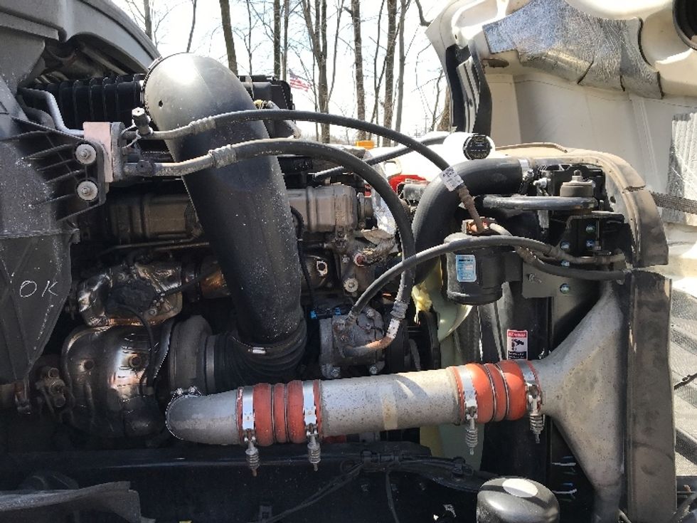 2022 Freightliner Cascadia 126" Sleeper Cab photo 18