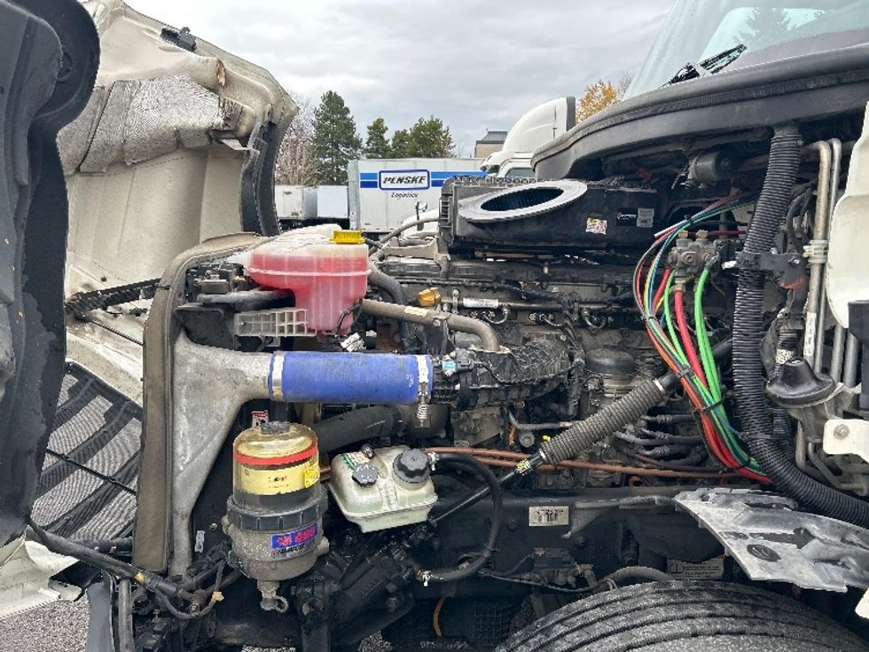 Sleeper Tractor-Heavy Duty Tractors-Freightliner-2022-T12664ST-Wilsonville-OR-558,139\n\t\tmiles-$ 71,000 - Image 21