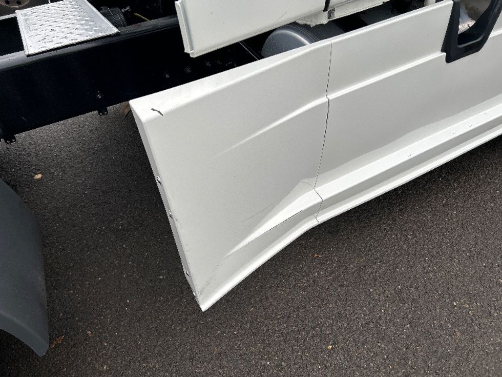 Sleeper Tractor-Heavy Duty Tractors-Freightliner-2022-T12664ST-Wilsonville-OR-558,139\n\t\tmiles-$ 71,000 - Image 23